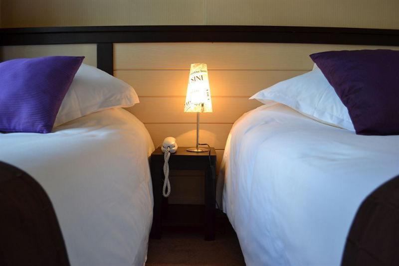 Cartier Hotel 3*